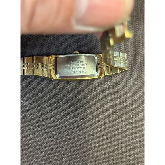 Vintage Seiko 1320-5629 Gold Tone Womens Watch!